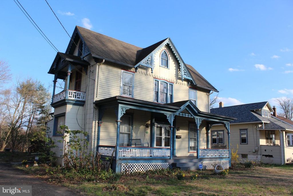 97 MADISON AVE, Mount Holly, NJ 08060