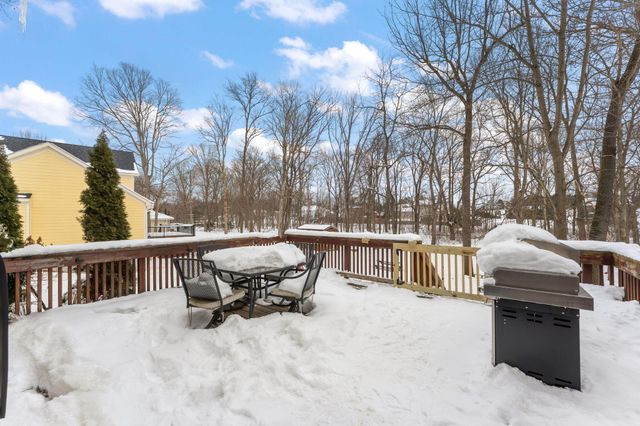 3302 Kestrel Street, Valparaiso, IN 46383