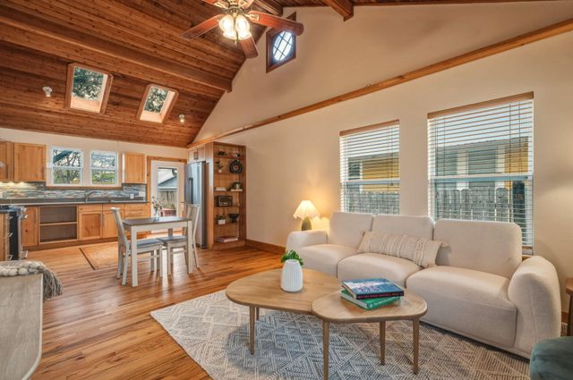 1211 GEORGIAN ST, Austin, TX 78756