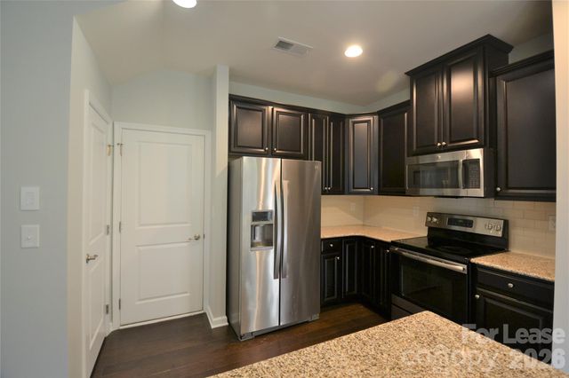 1606 Fleetwood Drive, Charlotte, NC 28208