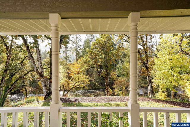 17576 Abiqua Rd NE, Silverton, OR 97381