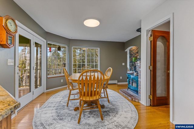 17576 Abiqua Rd NE, Silverton, OR 97381