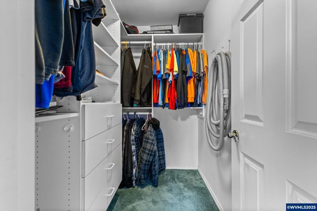 17576 Abiqua Rd NE, Silverton, OR 97381