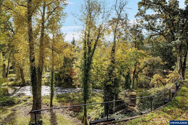 17576 Abiqua Rd NE, Silverton, OR 97381