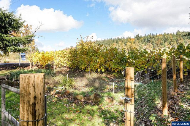 17576 Abiqua Rd NE, Silverton, OR 97381