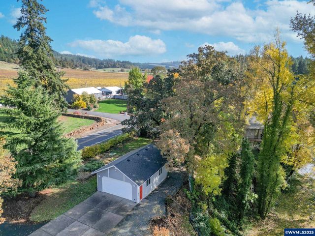 17576 Abiqua Rd NE, Silverton, OR 97381