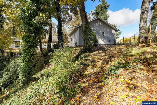 17576 Abiqua Rd NE, Silverton, OR 97381