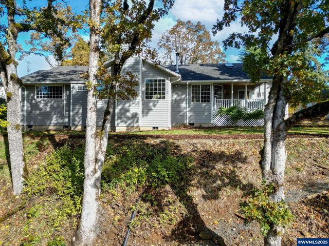 17576 Abiqua Rd NE, Silverton, OR 97381