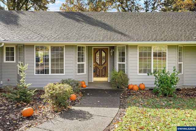 17576 Abiqua Rd NE, Silverton, OR 97381