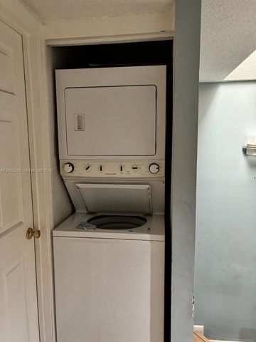 4121 NW 9th Avenue 5, Deerfield Beach, FL 33064