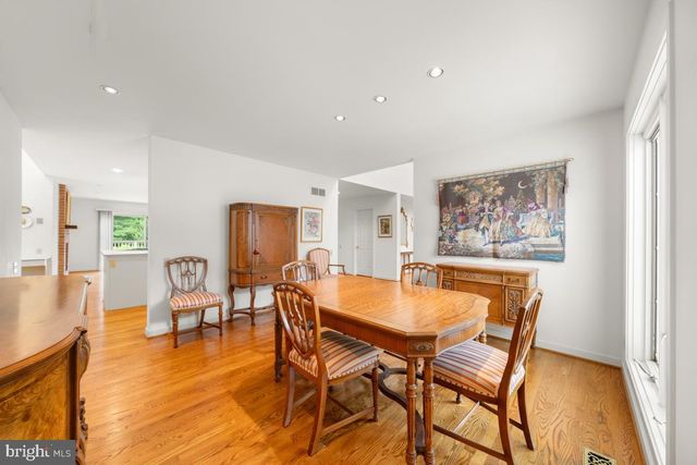 109 DOWNS DR, Wilmington, DE 19807