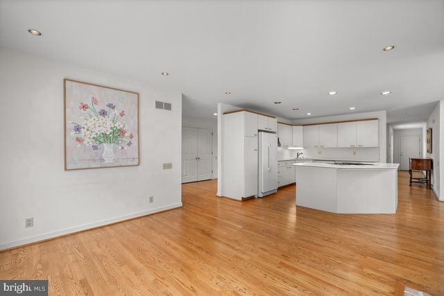 109 DOWNS DR, Wilmington, DE 19807