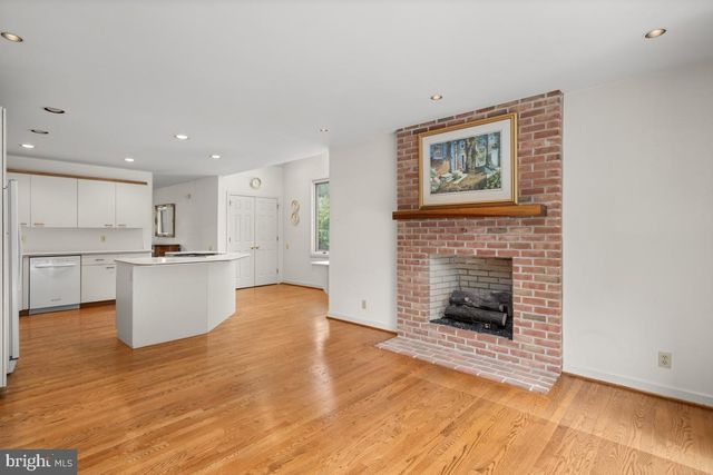 109 DOWNS DR, Wilmington, DE 19807