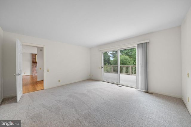 109 DOWNS DR, Wilmington, DE 19807