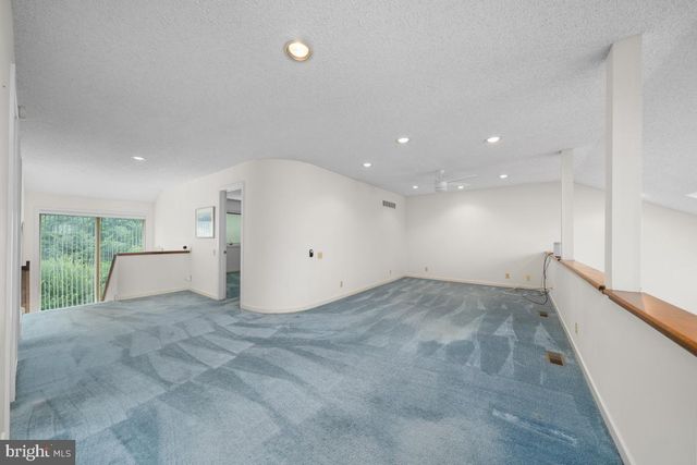 109 DOWNS DR, Wilmington, DE 19807