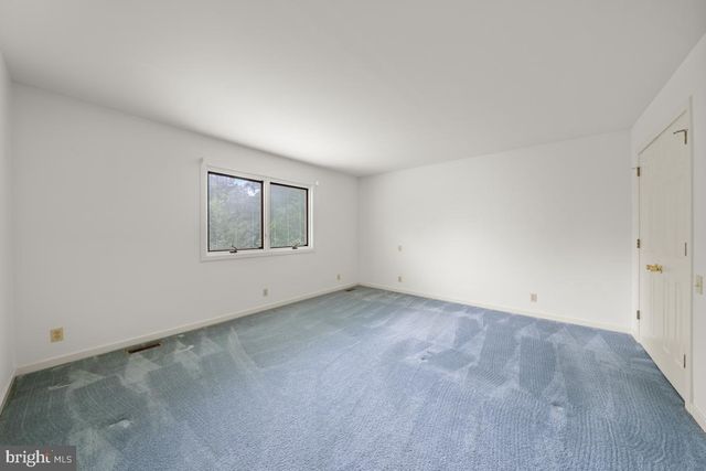 109 DOWNS DR, Wilmington, DE 19807