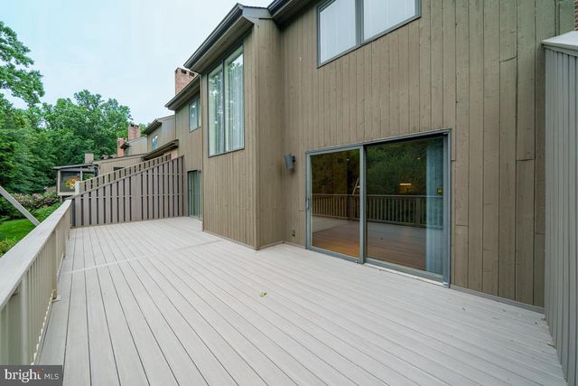 109 DOWNS DR, Wilmington, DE 19807