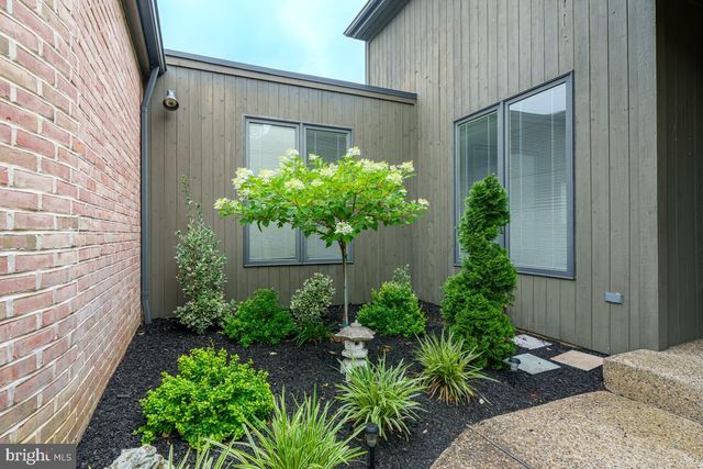 109 DOWNS DR, Wilmington, DE 19807