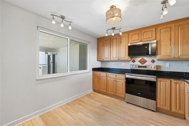 1591 GULF BOULEVARD 304S, Clearwater Beach, FL 33767