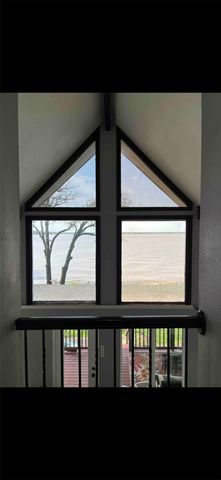 325 Bay Court, Gun Barrel City, TX 75156