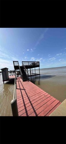 325 Bay Court, Gun Barrel City, TX 75156