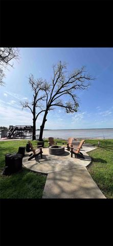 325 Bay Court, Gun Barrel City, TX 75156