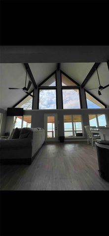 325 Bay Court, Gun Barrel City, TX 75156