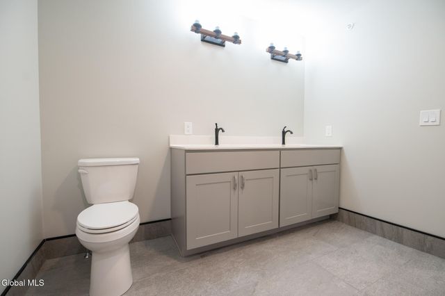 1 Kurosaka Lane E, Lake George, NY 12845