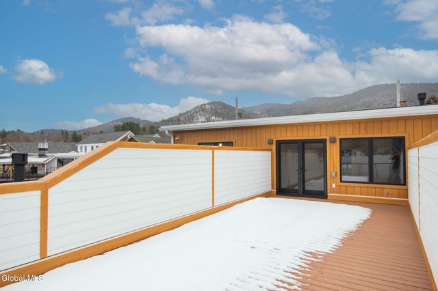 1 Kurosaka Lane E, Lake George, NY 12845