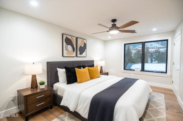 1 Kurosaka Lane E, Lake George, NY 12845