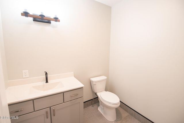 1 Kurosaka Lane E, Lake George, NY 12845