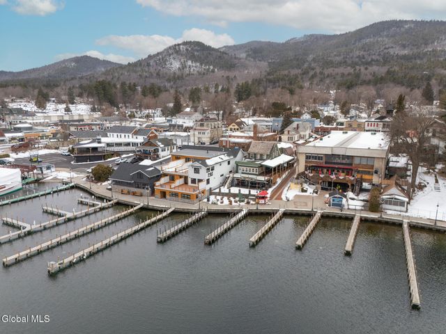 1 Kurosaka Lane E, Lake George, NY 12845