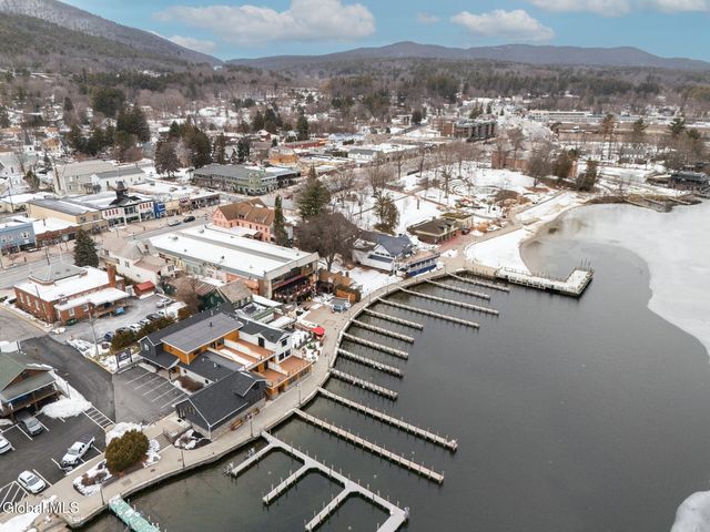 1 Kurosaka Lane E, Lake George, NY 12845