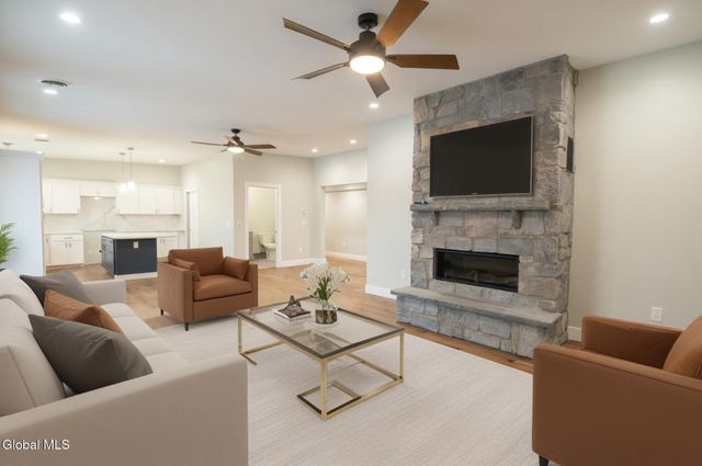 1 Kurosaka Lane E, Lake George, NY 12845