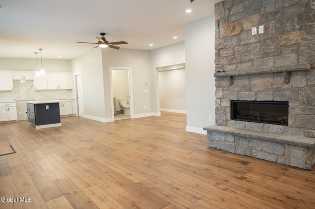 1 Kurosaka Lane E, Lake George, NY 12845