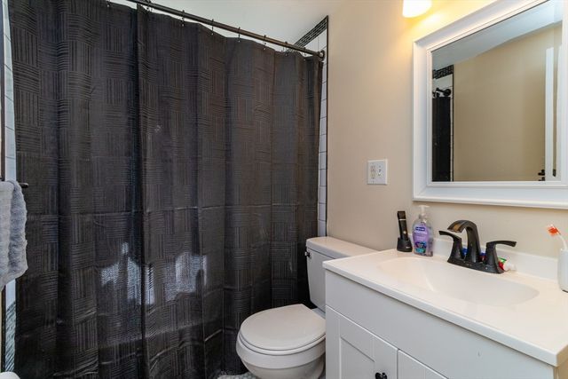 154 Auburn St, Whitman, MA 02382