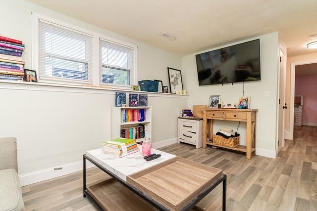 154 Auburn St, Whitman, MA 02382