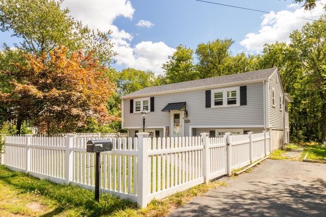 154 Auburn St, Whitman, MA 02382