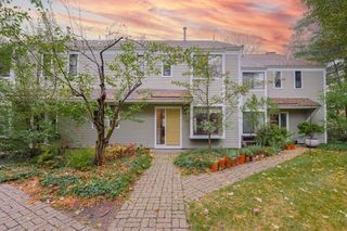 24 Concord Greene 7, Concord, MA 01742