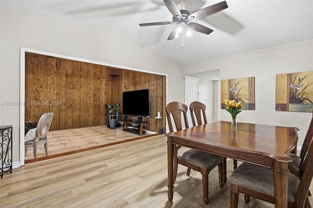 450 E Lakewood Cir E B, Margate, FL 33063