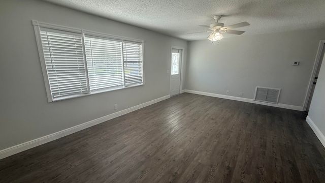 1901 SW 14th Avenue, Boynton Beach, FL 33426