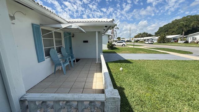 1901 SW 14th Avenue, Boynton Beach, FL 33426