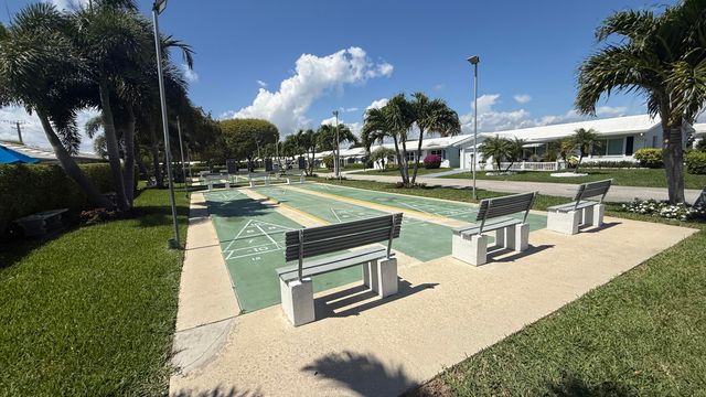 1901 SW 14th Avenue, Boynton Beach, FL 33426