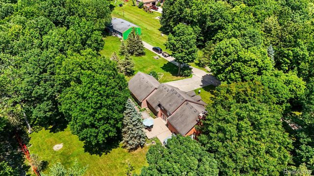 3284 Pratt Road, Hadley Township, MI 48455