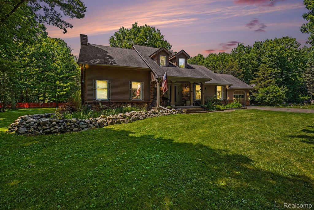 3284 Pratt Road, Hadley Township, MI 48455