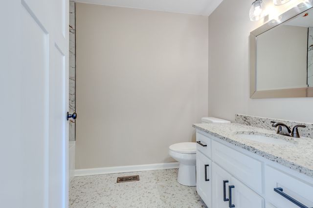 3811 Highway 52, E, Bethpage, TN 37022