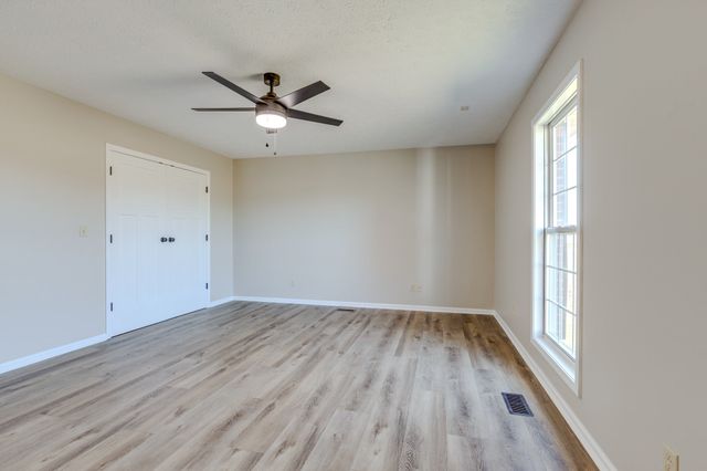 3811 Highway 52, E, Bethpage, TN 37022