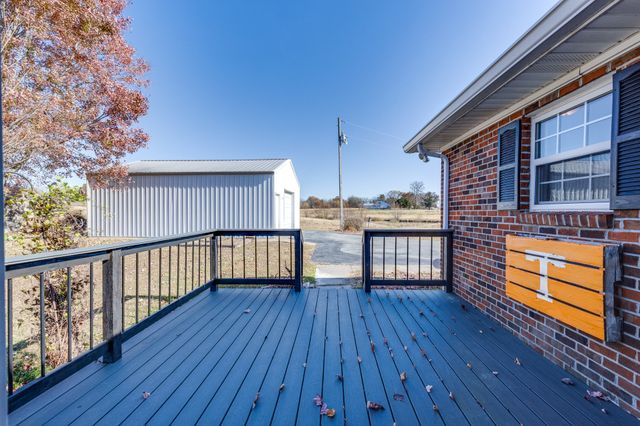 3811 Highway 52, E, Bethpage, TN 37022