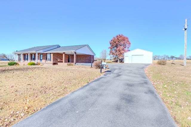 3811 Highway 52, E, Bethpage, TN 37022