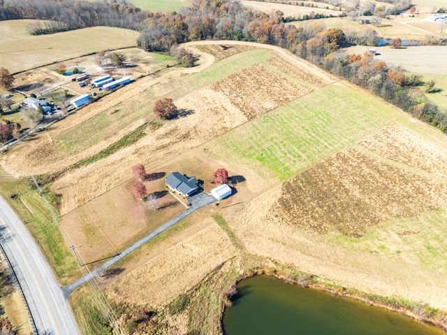 3811 Highway 52, E, Bethpage, TN 37022